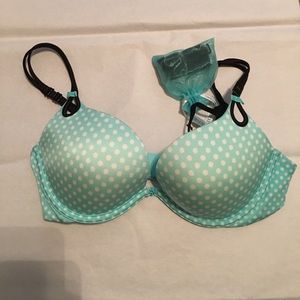 NWT Victoria’s Secret Gorgeous Push-Up Bra 34C